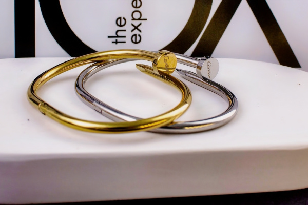 6725d073-2a51-4f2b-8f94-88fa076b7ffe